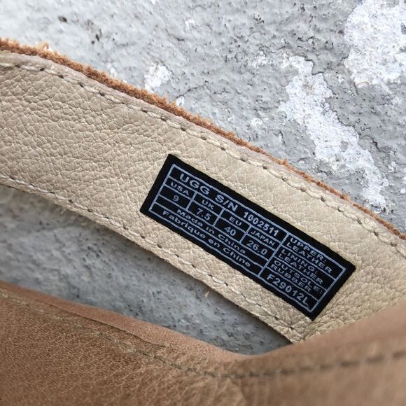 Uggs   - Picture 7 of 7